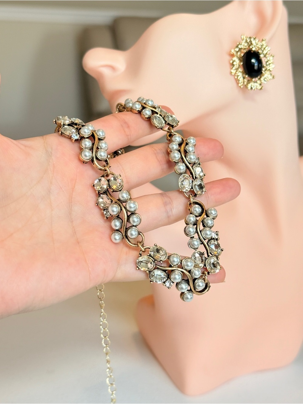 Elegant Gold Pearl and Crystal Statement Necklace - Picture 11 of 12